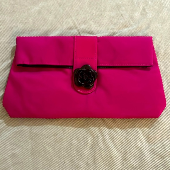 Fuchsia clutch - Picture 1 of 2